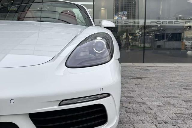 Porsche Porsche 718