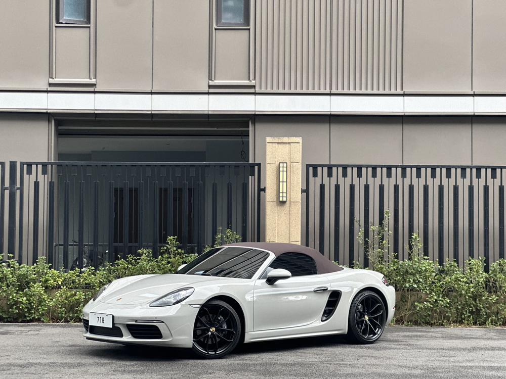Porsche Porsche 718