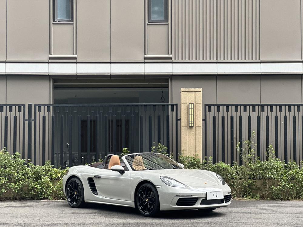 Porsche Porsche 718