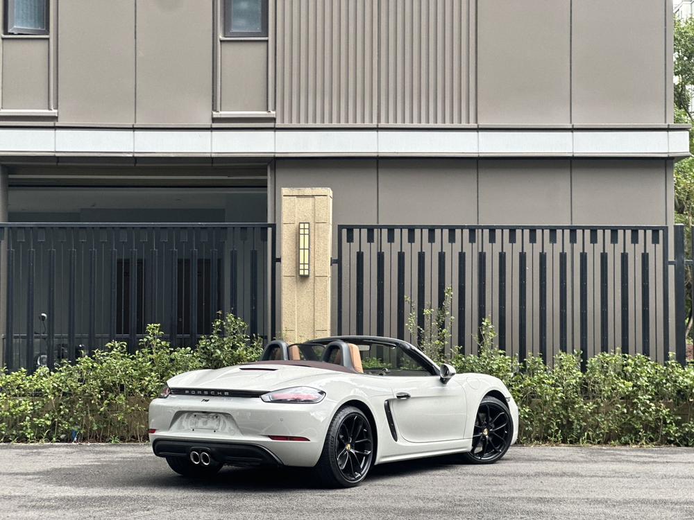 Porsche Porsche 718