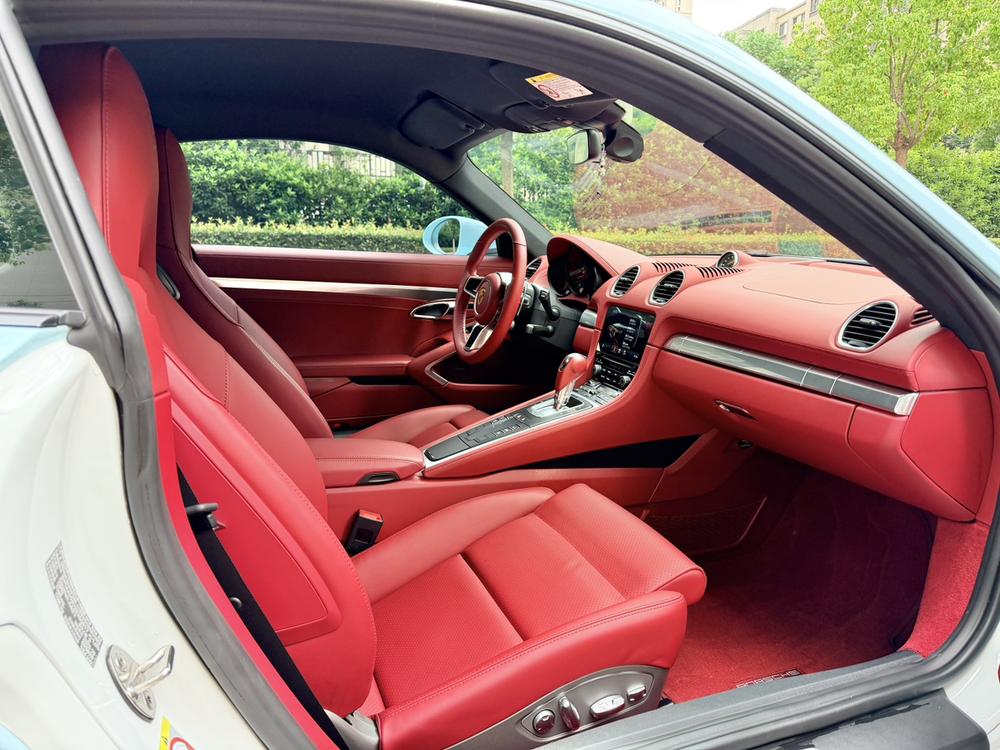 Porsche Porsche 718