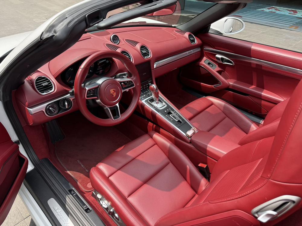 Porsche Porsche 718
