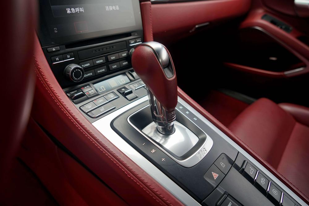 Porsche Porsche 718
