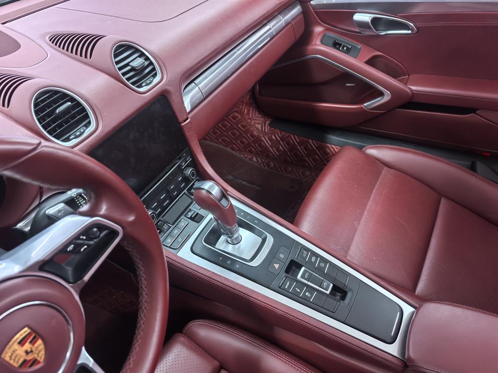 Porsche Porsche 718
