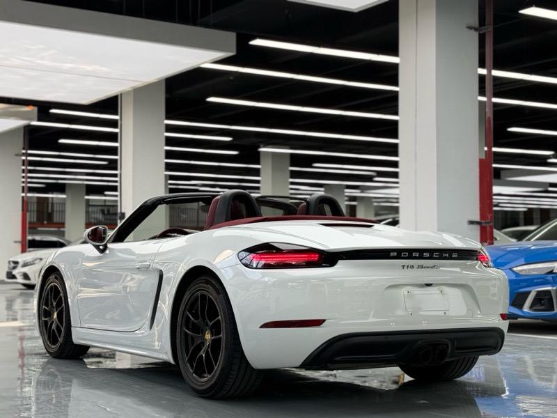 Porsche Porsche 718