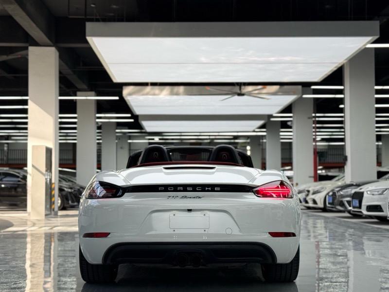 Porsche Porsche 718