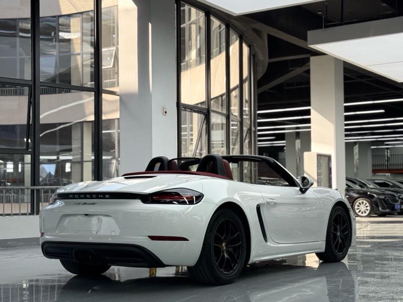 Porsche Porsche 718