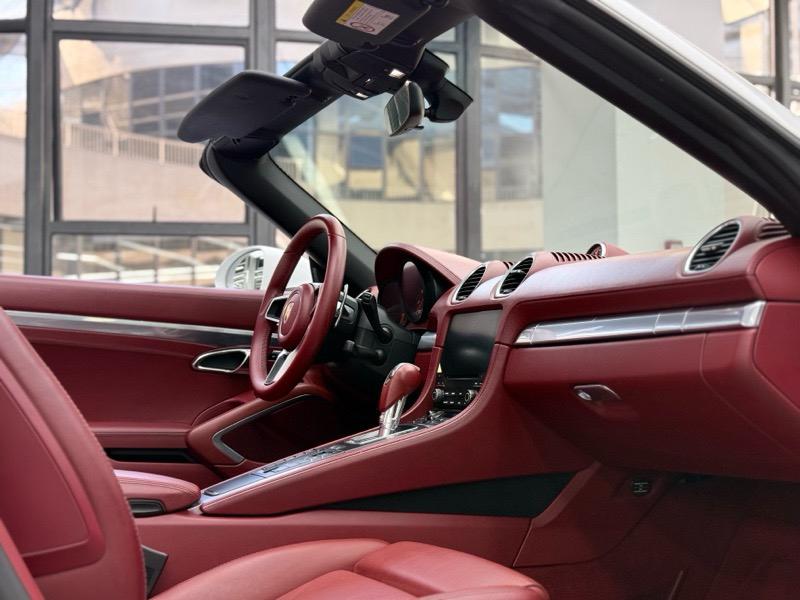 Porsche Porsche 718