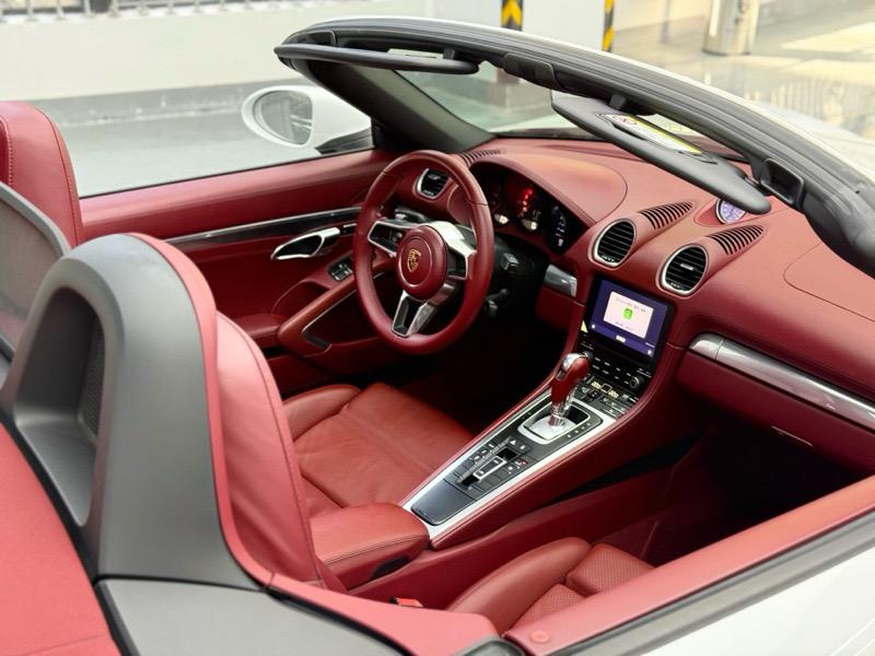 Porsche Porsche 718