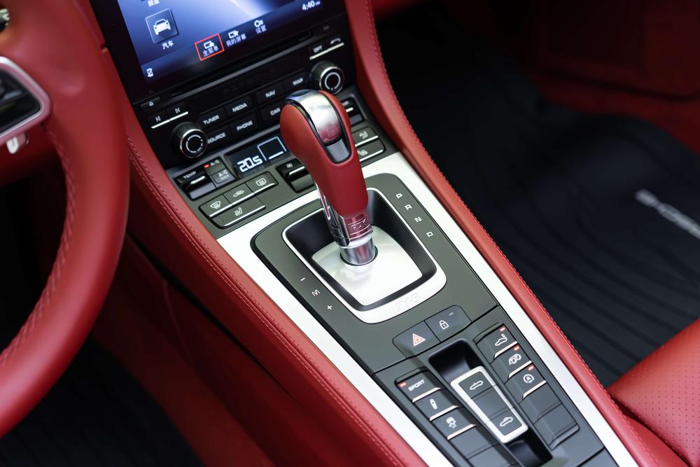 Porsche Porsche 718