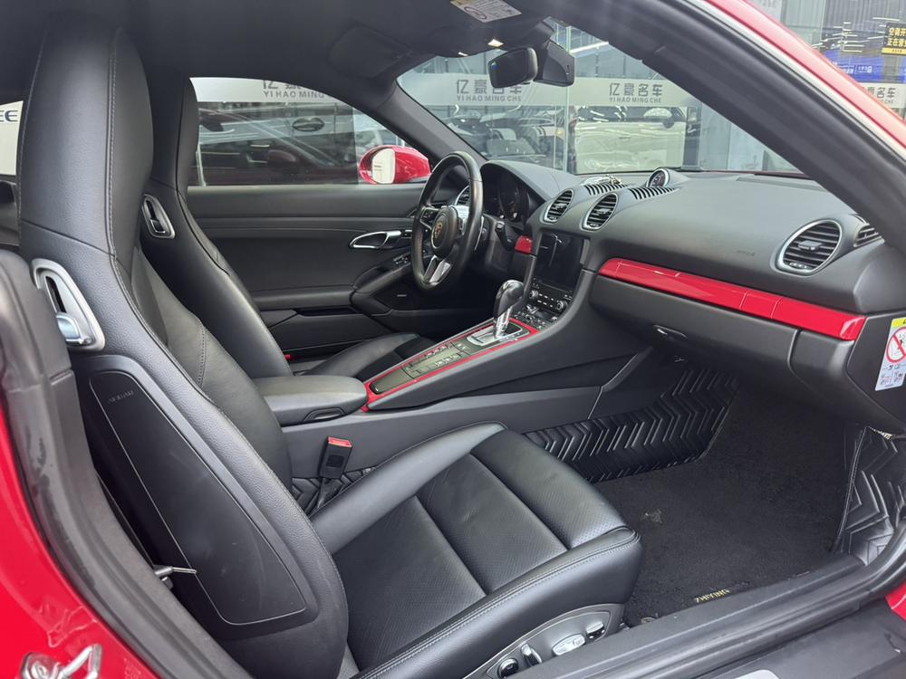 Porsche Porsche 718