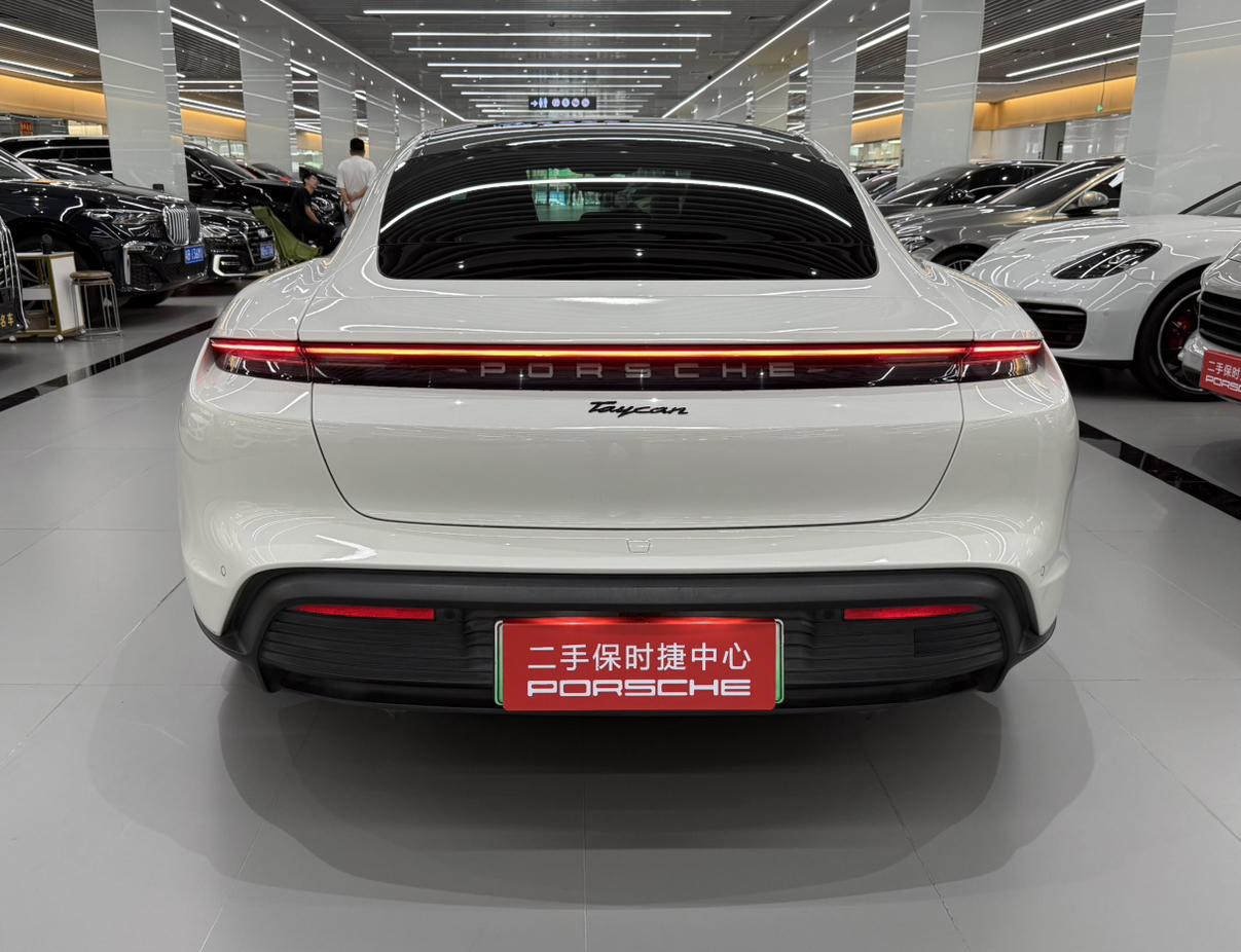 Porsche Taycan