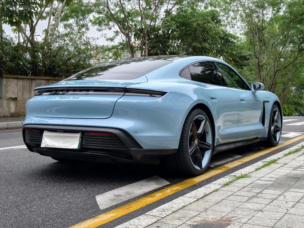 Porsche Taycan