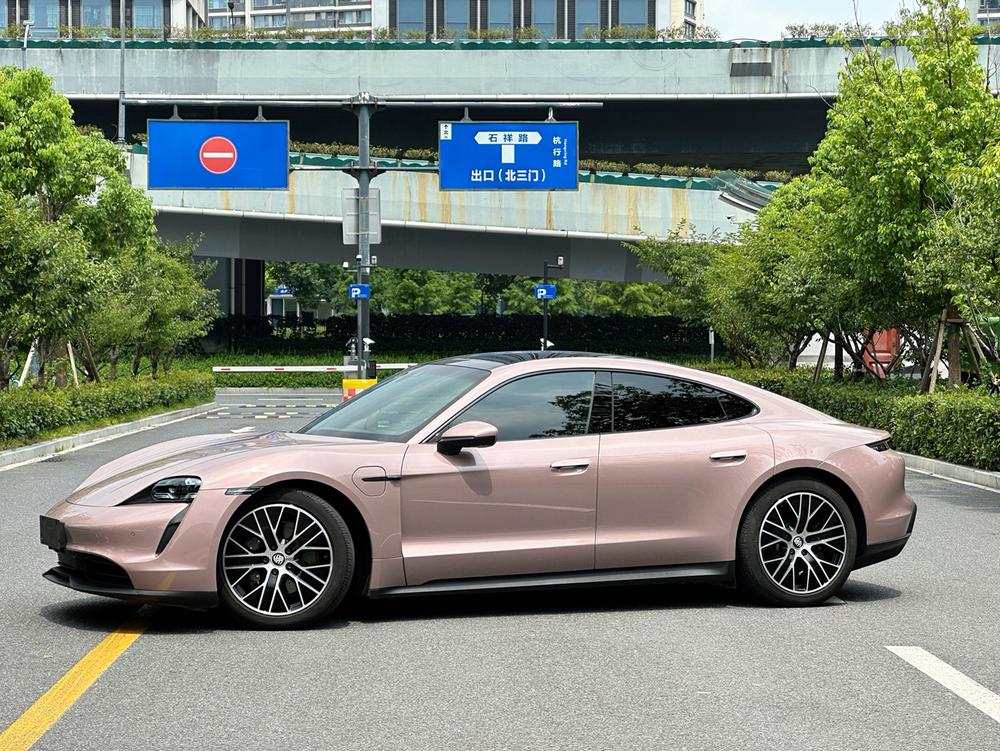 Porsche Taycan