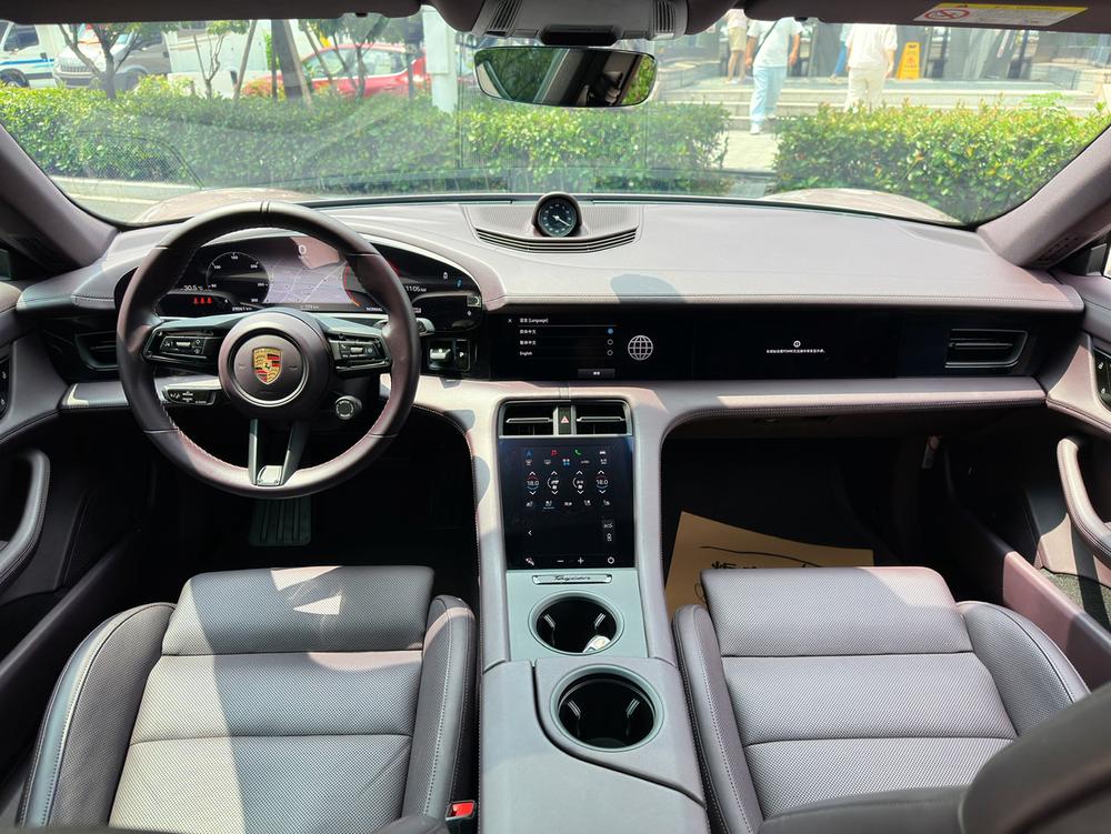 Porsche Taycan