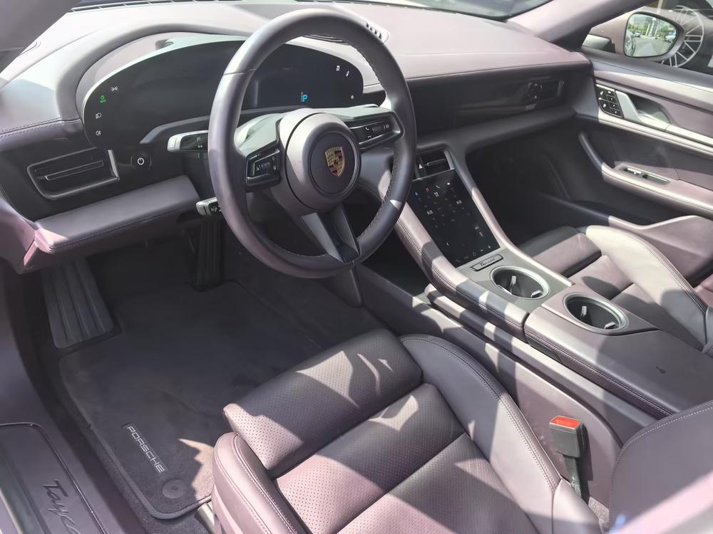 Porsche Taycan
