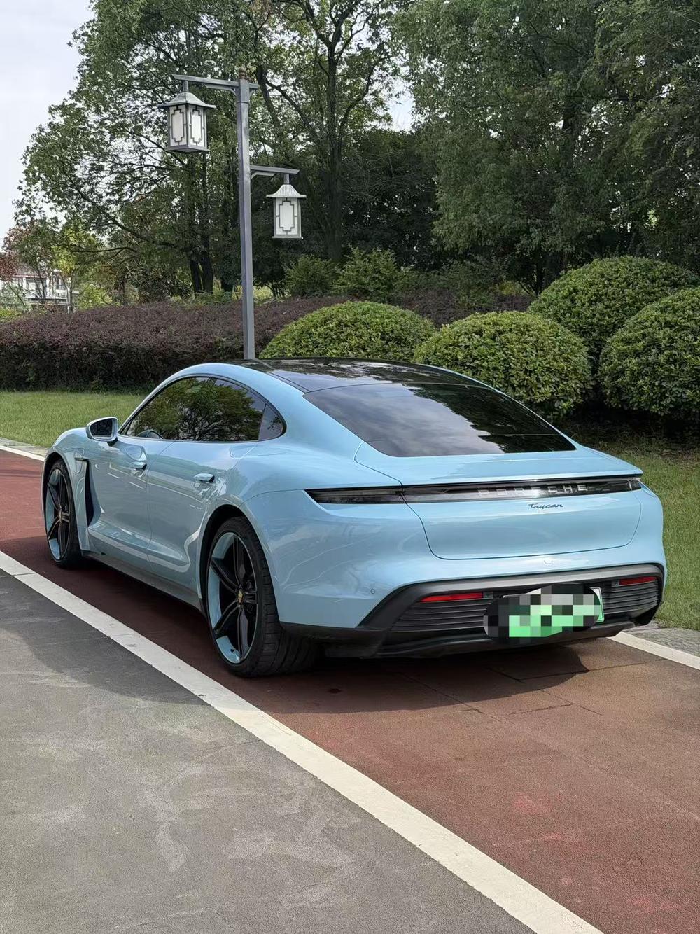 Porsche Taycan