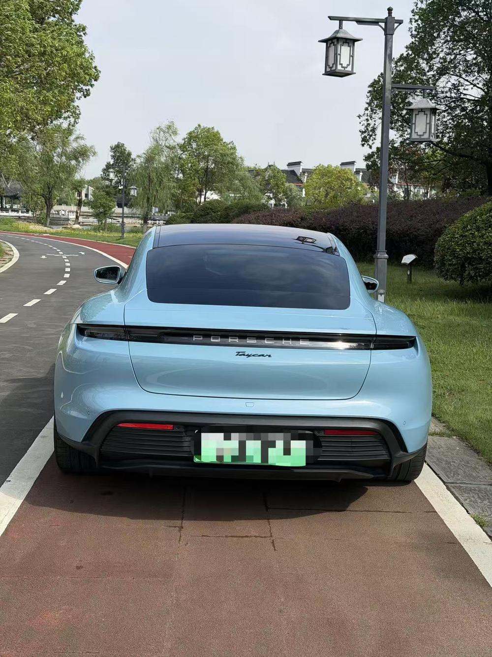 Porsche Taycan