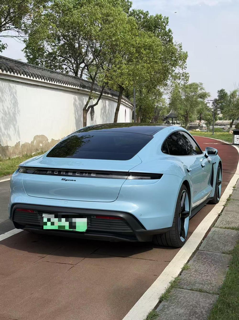 Porsche Taycan
