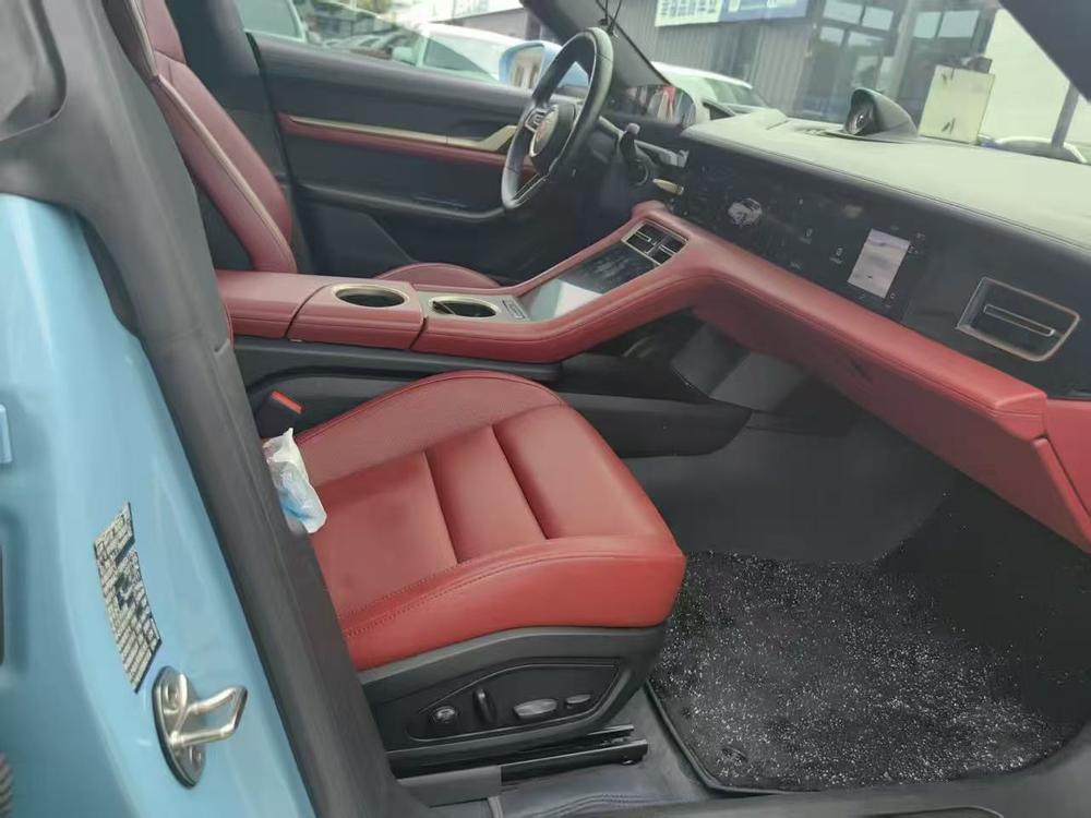 Porsche Taycan