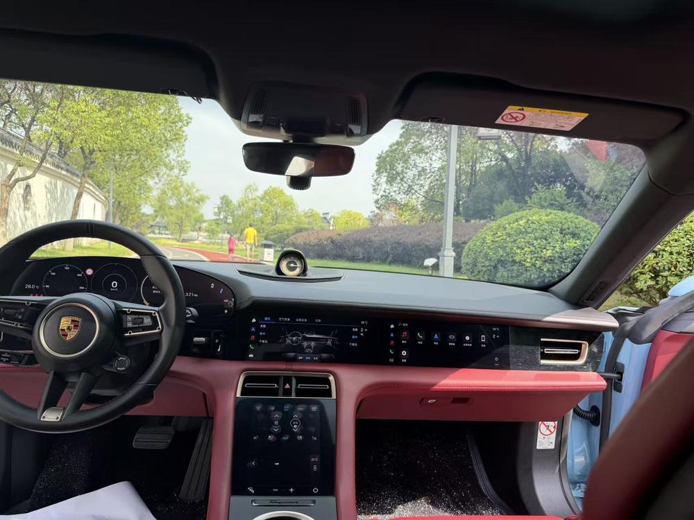 Porsche Taycan