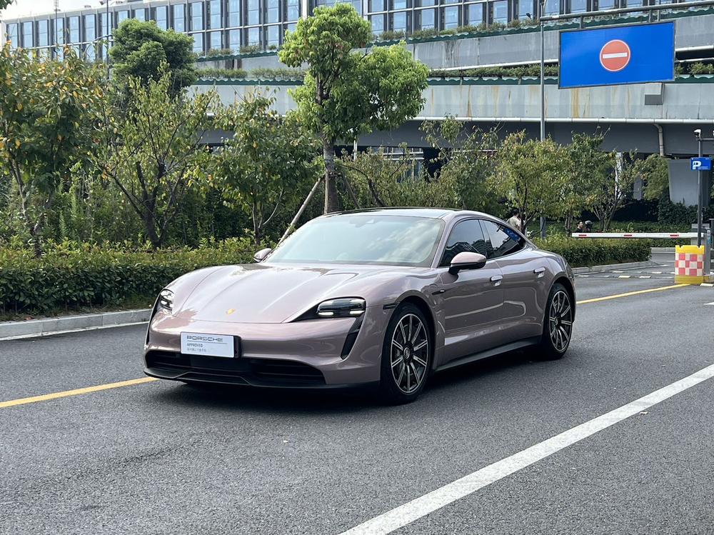Porsche Taycan