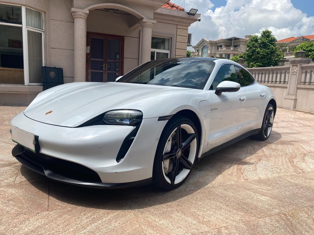 Porsche Taycan