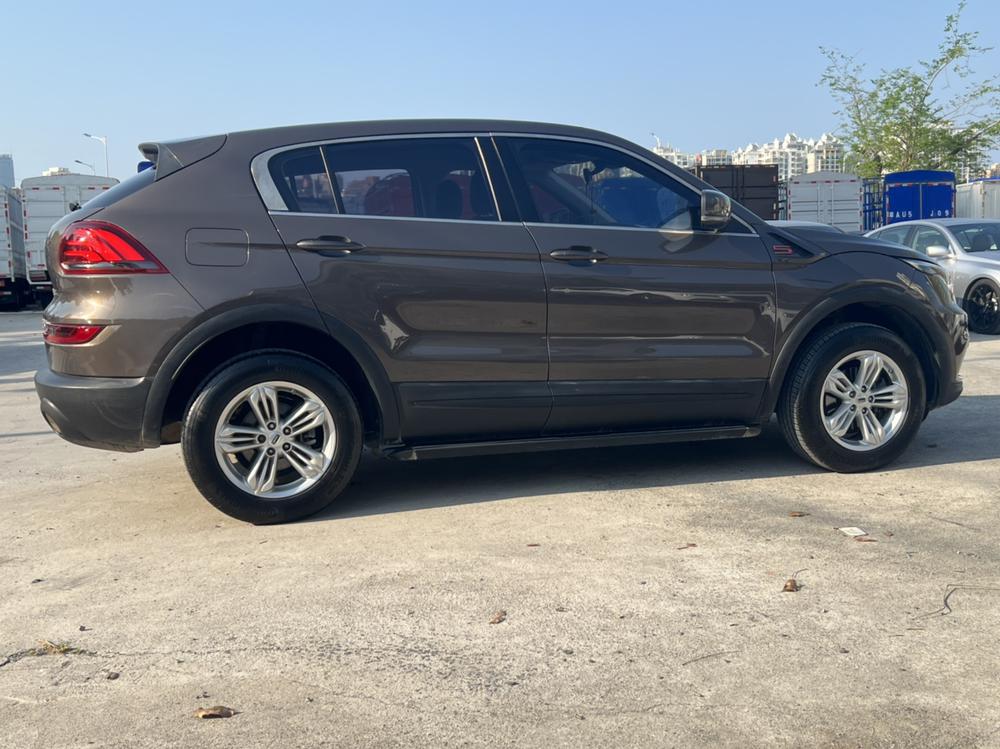 Qoros Qoros 5
