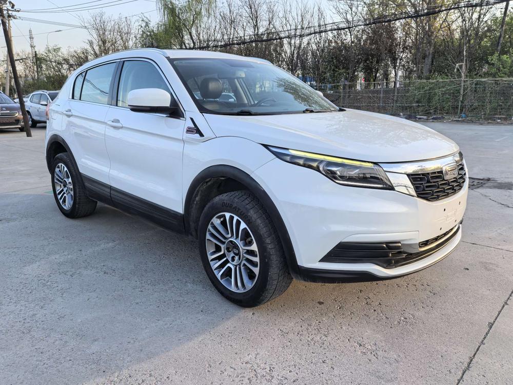 Qoros Qoros 5