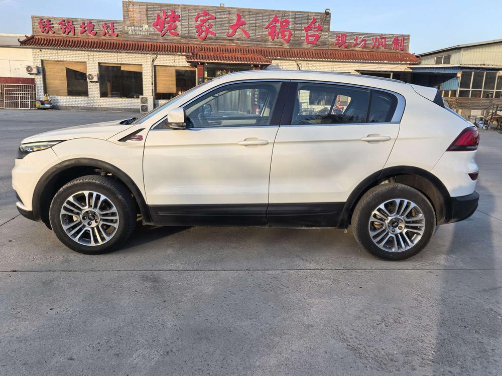 Qoros Qoros 5