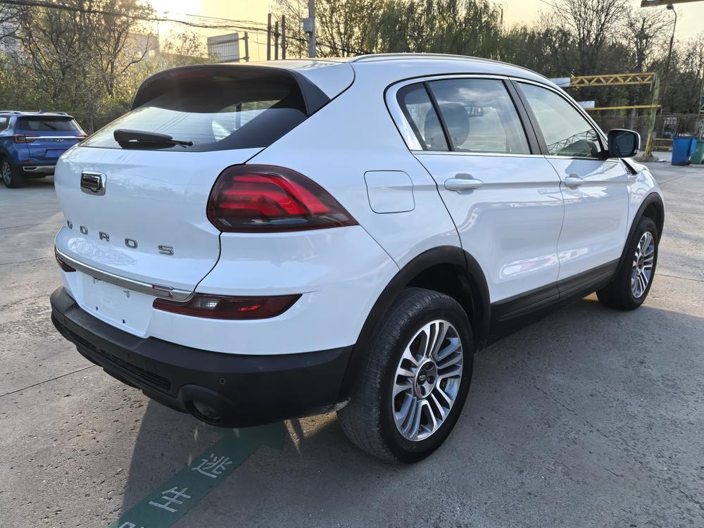 Qoros Qoros 5