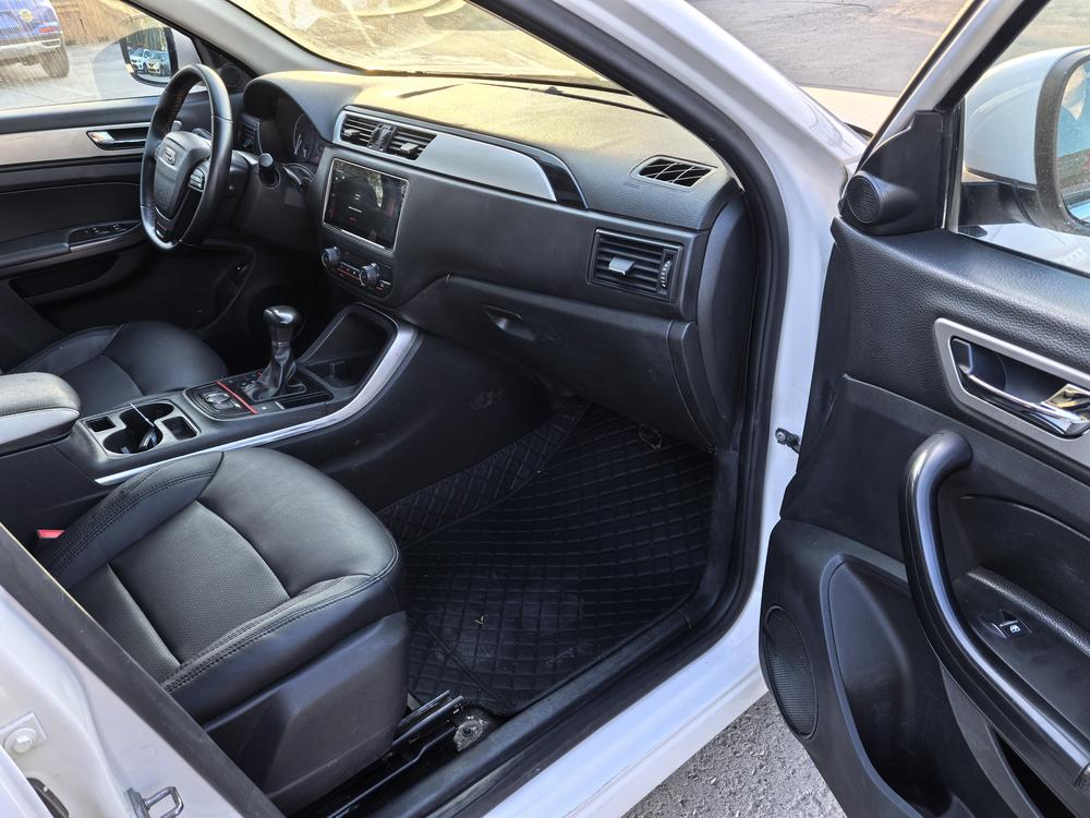Qoros Qoros 5