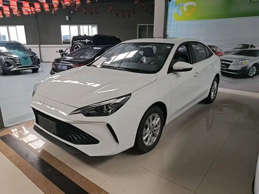 Roewe i5