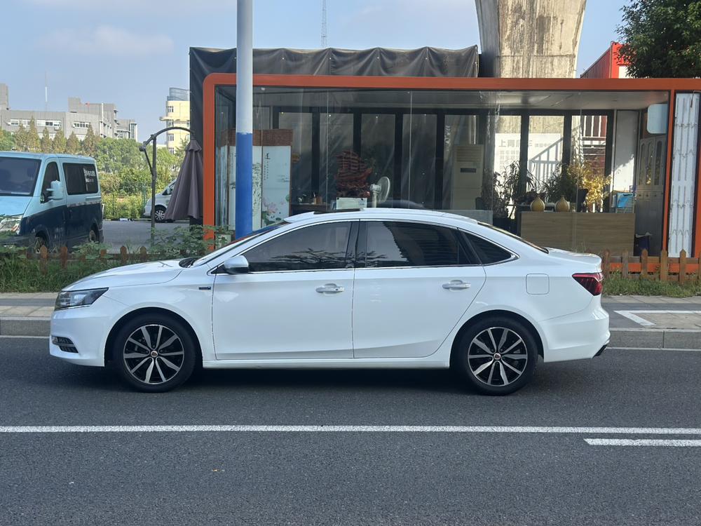 Roewe 荣威i6经典