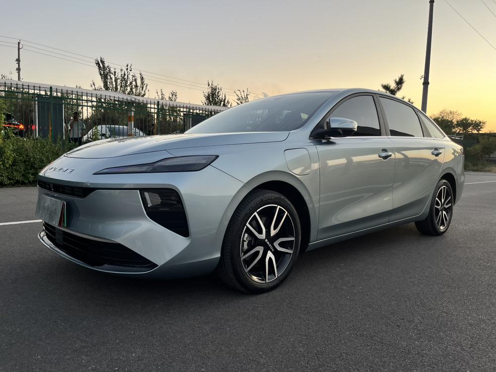 Roewe Roewe D6