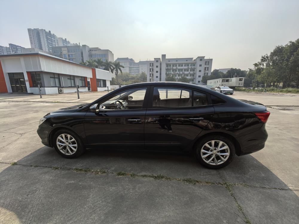 Roewe Roewe i5
