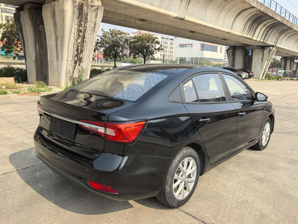 Roewe Roewe i5