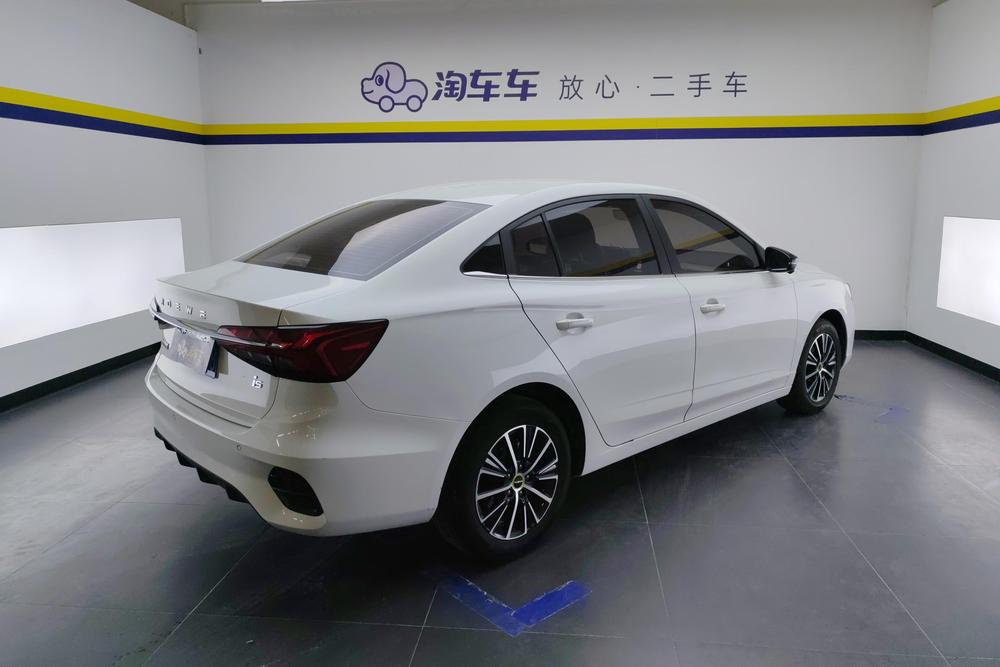 Roewe Roewe i5