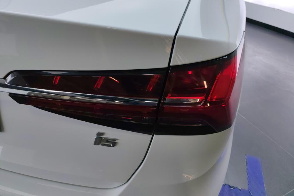 Roewe Roewe i5