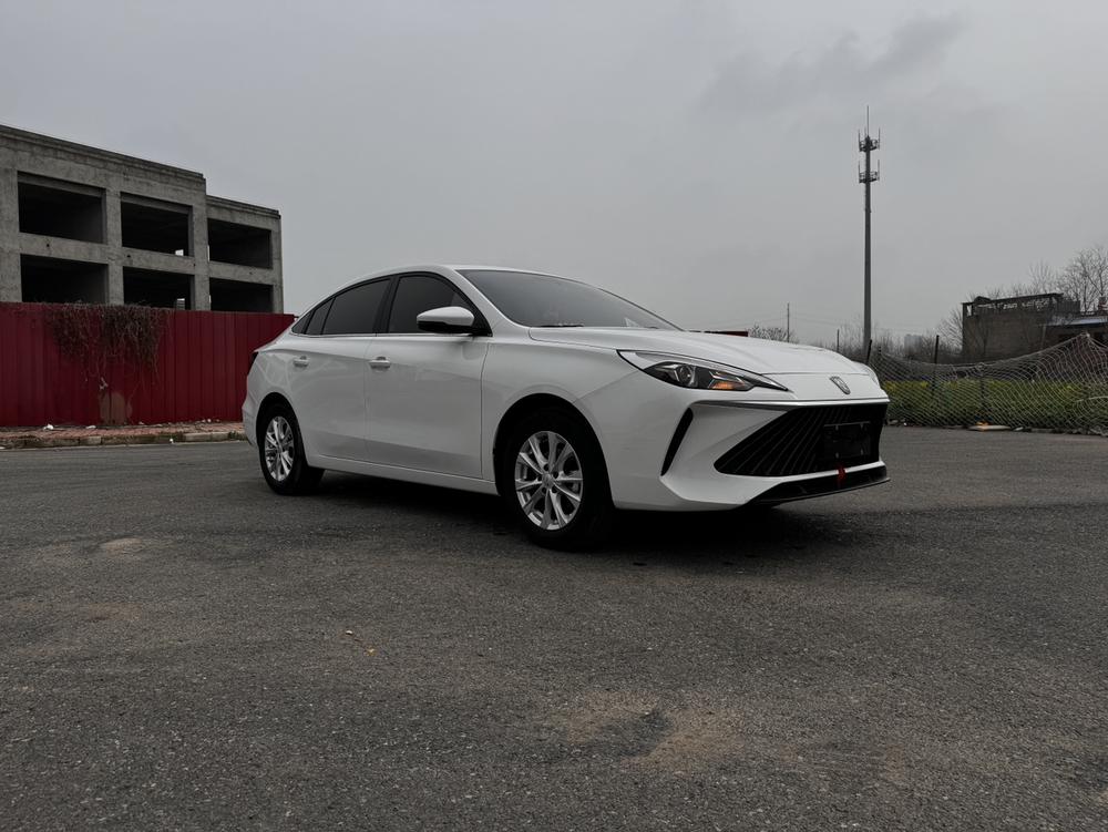 Roewe Roewe i5