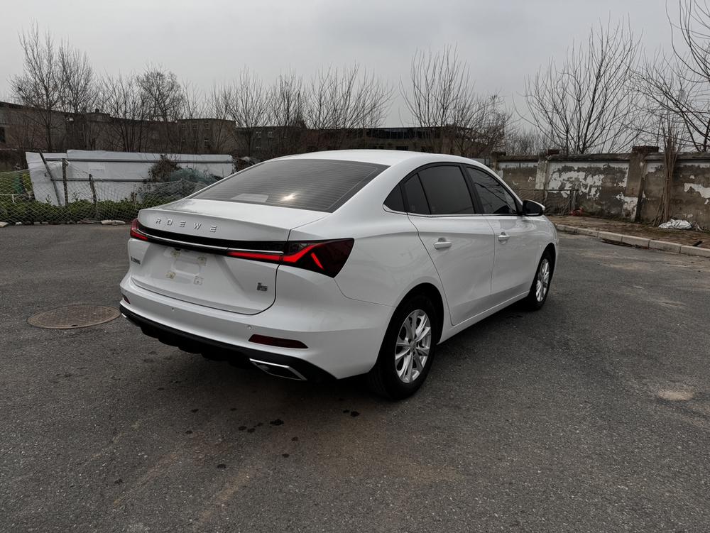 Roewe Roewe i5
