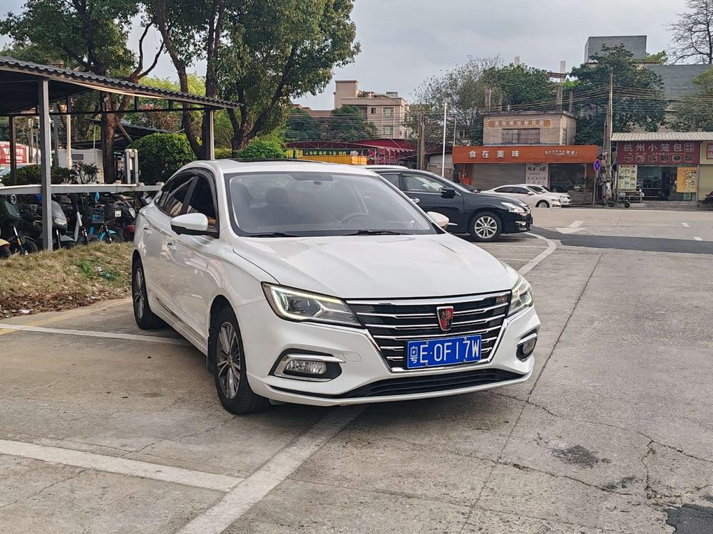 Roewe Roewe i5