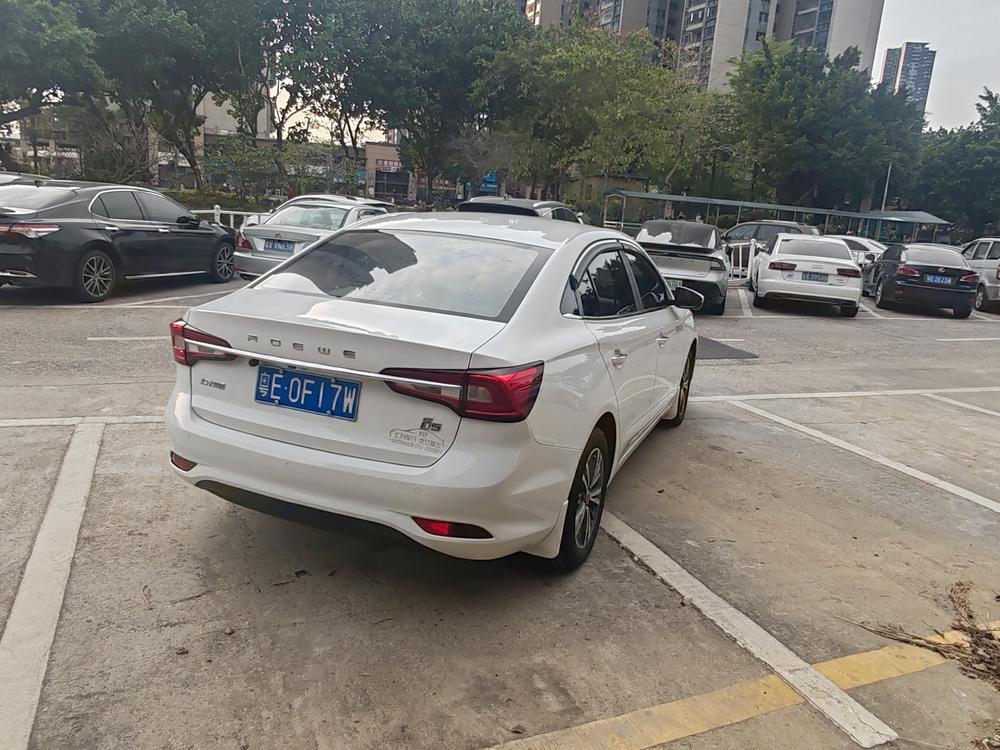 Roewe Roewe i5