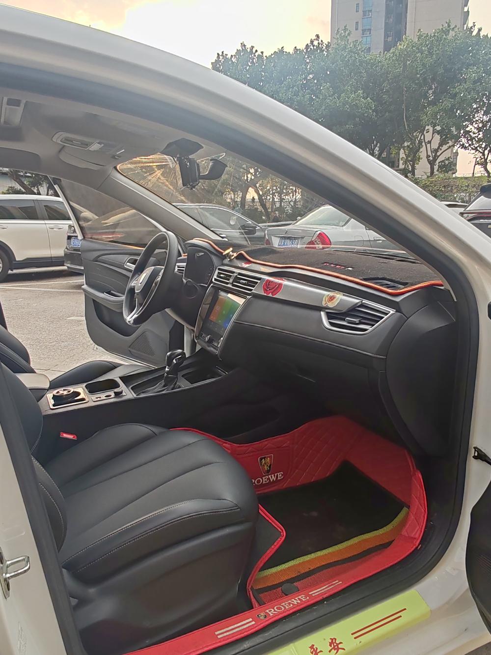 Roewe Roewe i5