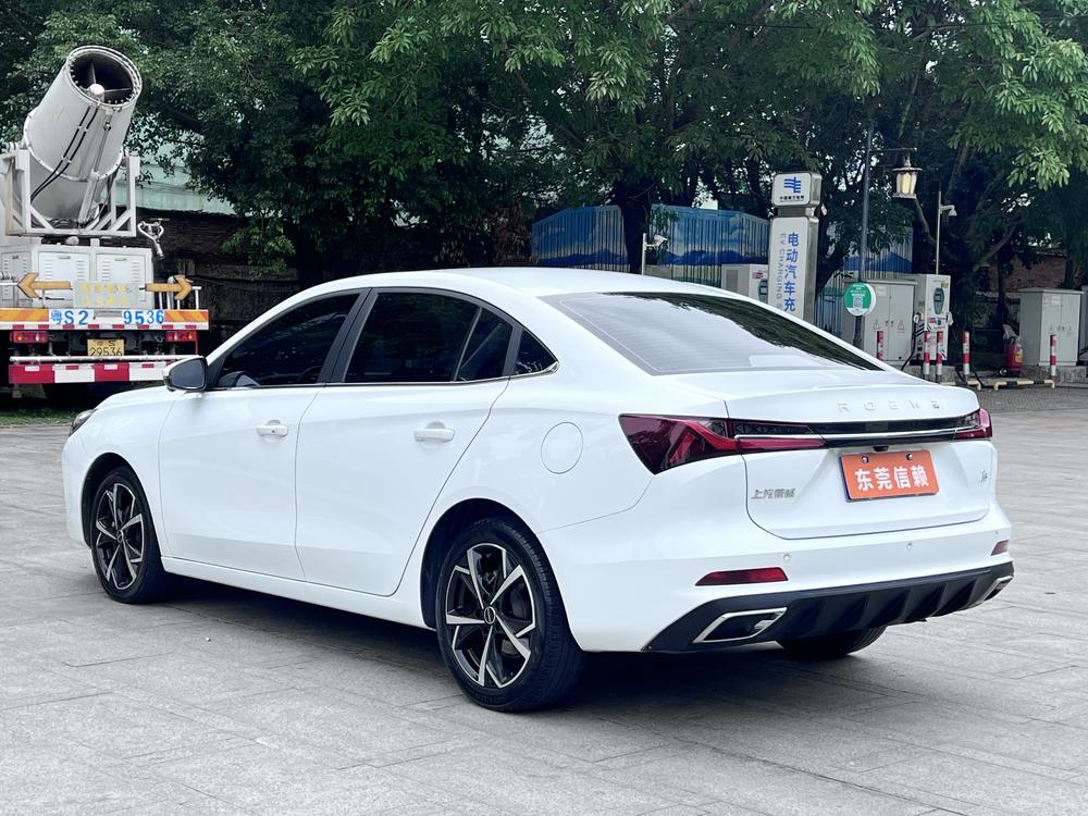 Roewe Roewe i5