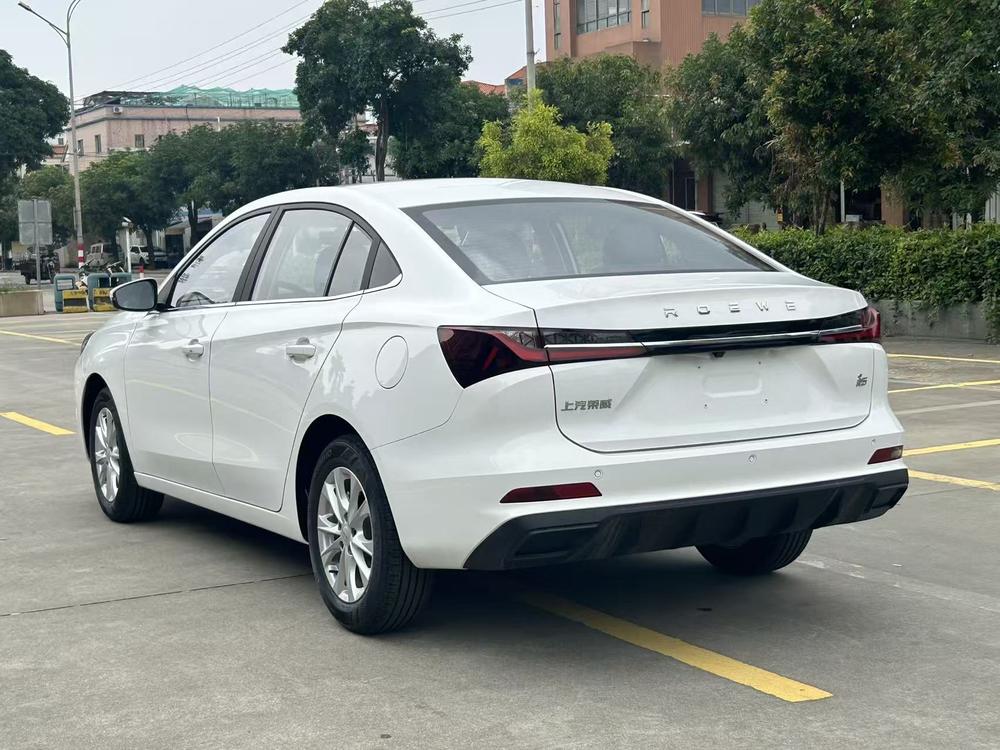 Roewe Roewe i5