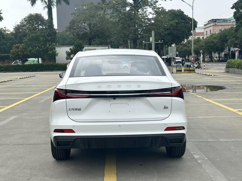 Roewe Roewe i5