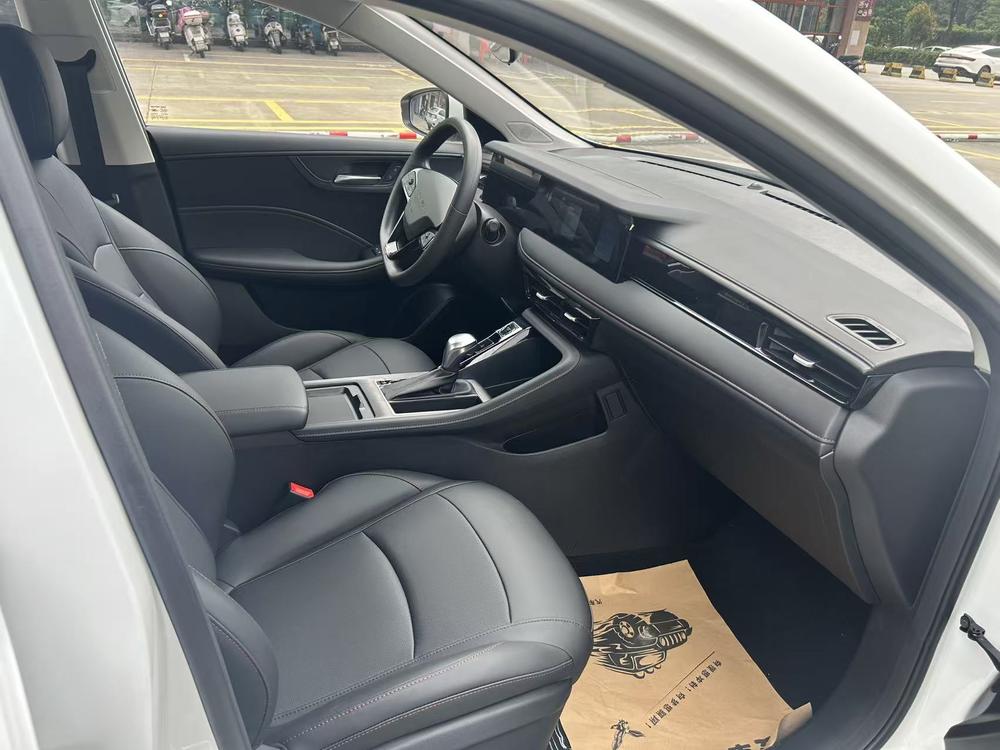 Roewe Roewe i5