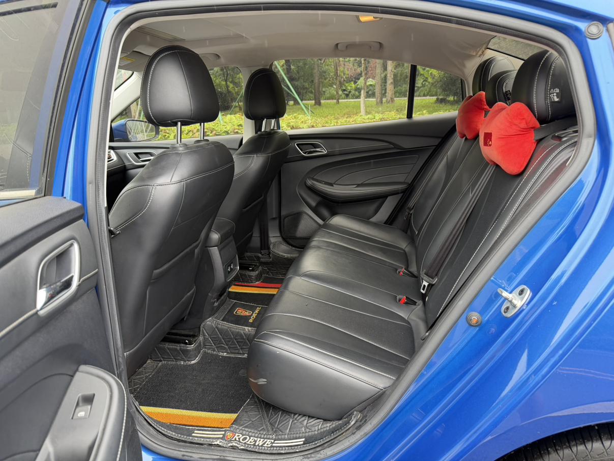 Roewe Roewe i5