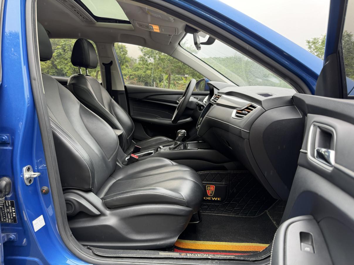 Roewe Roewe i5